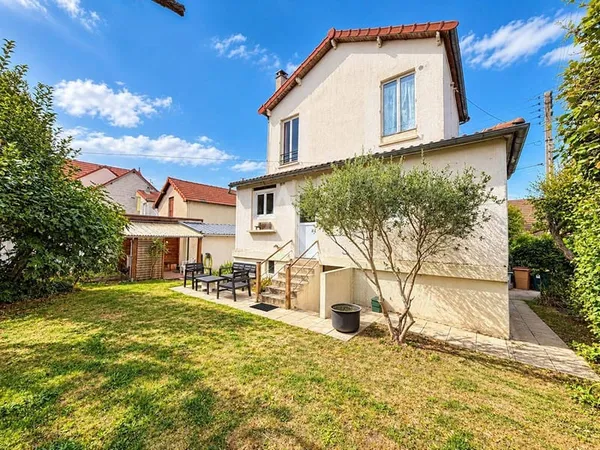 Studio 4 pièces 106 m²