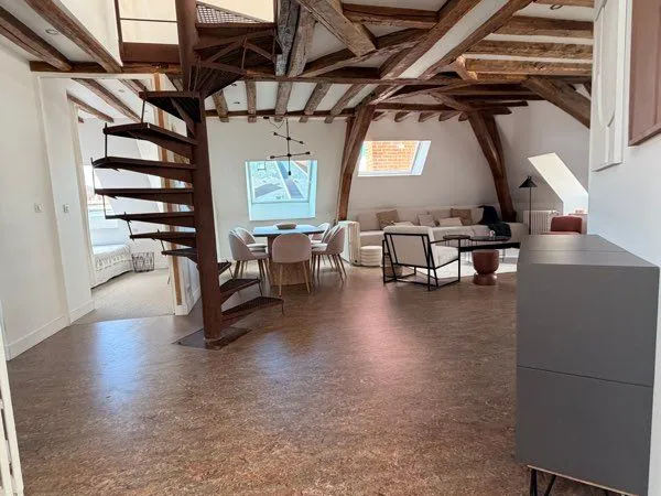 Grand appartement en Duplex 150m2 Rue Nationale