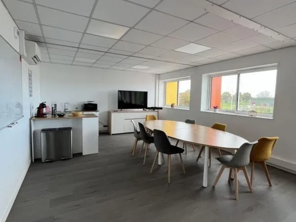 Bureaux 98 m²