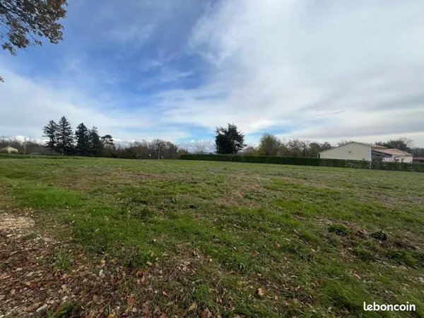 Terrain 1 396 m² Leguillac De L Auche