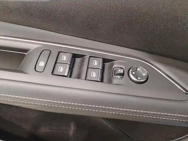 Peugeot 3008 hybrid 225 e-eat8 gt — photo 20