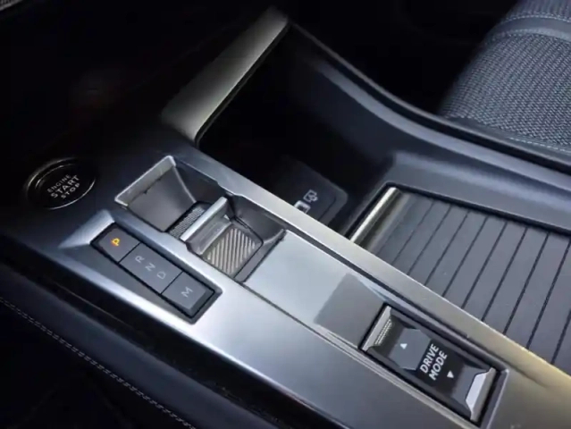 Peugeot 308 iii bluehdi 130 auto8 allure — photo 9