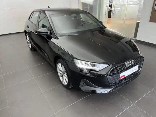 Audi A3 sportback 40 tfsi e 204ch phev design s tronic 6 — photo 3