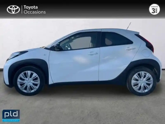 Toyota Aygo x 1.0 vvt-i 72ch dynamic — photo 3