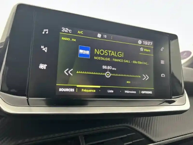 Peugeot 2008 puretech 130 s&amp;s bvm6 — photo 21