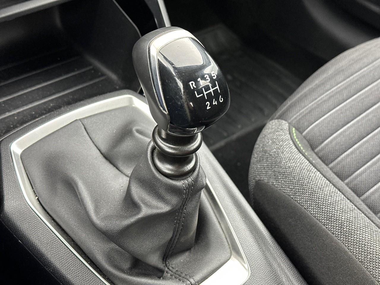 Peugeot 208 puretech 100 s&s bvm6 active — photo 28