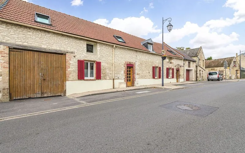 Photo 1