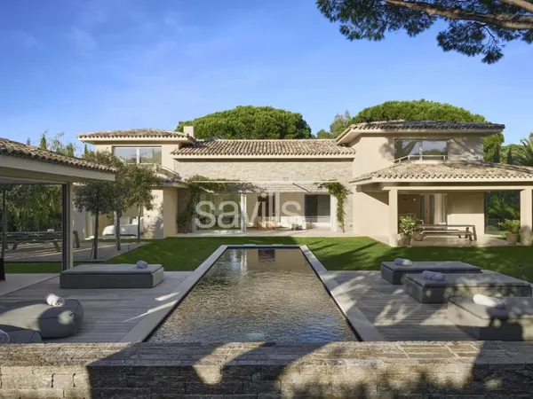 Propriété Neuve de Prestige à Saint-Tropez, proche de la plage