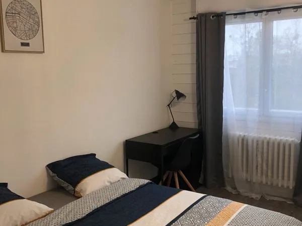 Chambre meublée 11 m² en colocation - Le Mans - 400 CC