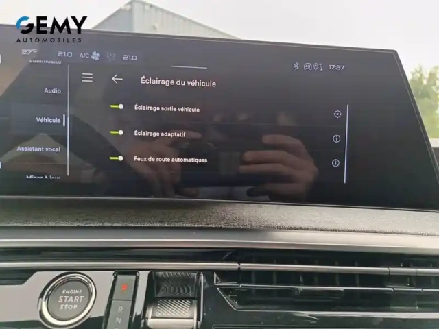 Peugeot 3008 hybrid 136 e-dcs6 — photo 30