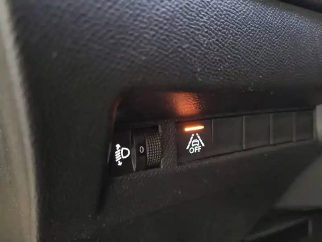 Peugeot 208 bluehdi 100 s&amp;s bvm6 — photo 77