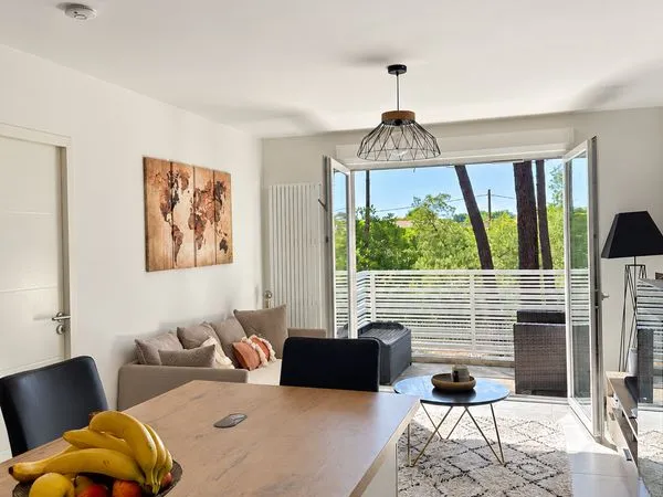 A saisir - Mérignac - Appartement 2 pièces lumineux de 43 m² - Etat neuf avec balcon et parking