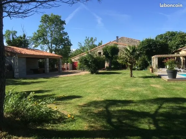 Maison 9 pièces 213 m²