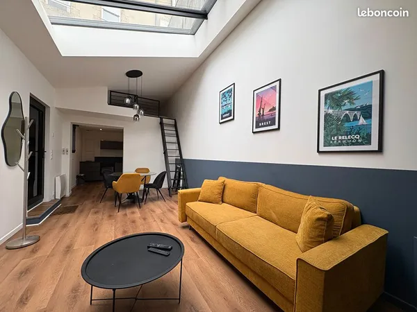 Loft 2 pièces 55 m²