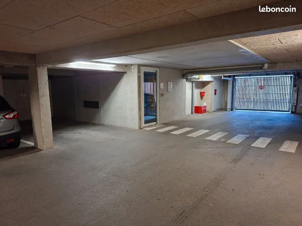 Parking couvert sécurisé