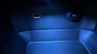 Peugeot 3008 HYBRID 225ch Allure Pack e-EAT8 — photo 30
