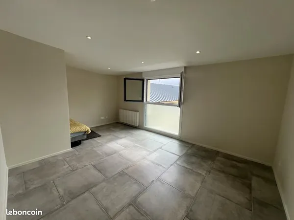 Studio 1 pièce 30 m²