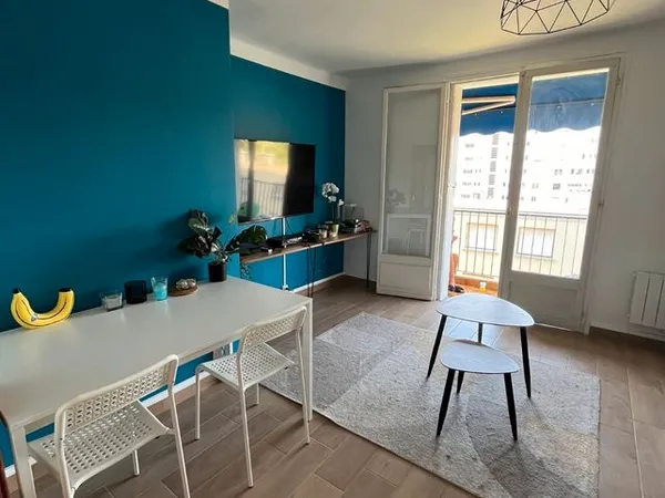 Chambre de 16 m² en colocation - Appartement rénové et meublé à Montpellier