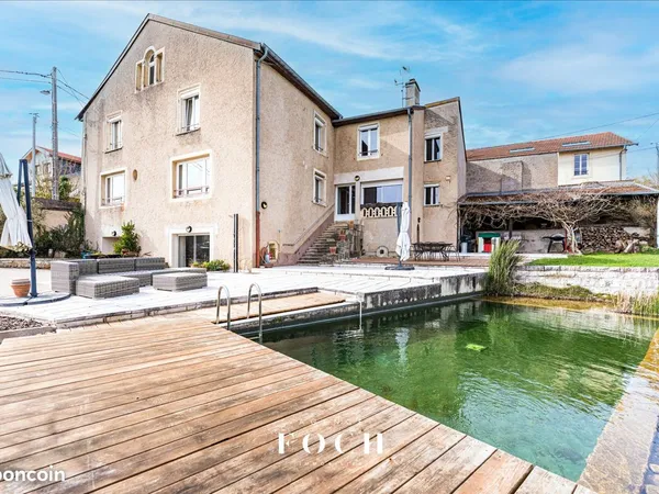 Maison 10 pièces 350 m²