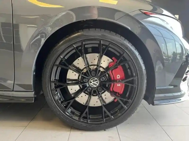 Volkswagen Golf 2.0 tsi 300ch gti clubsport dsg7 — photo 8