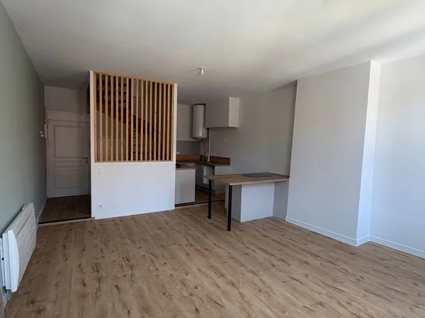 Appartement Duplex T3 de 63 m² rénové - Rue Chaussade