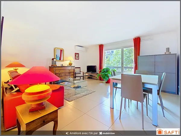 Dernier étage, balcon, climatisation et grand garage