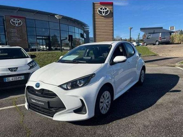Toyota YARIS Toyota Yaris 116h Dynamic 5p MC24