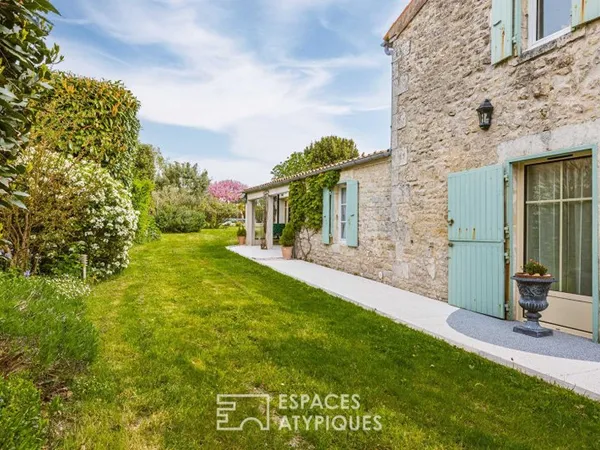 Charentaise au jardin paysagé aux portes de La Rochelle