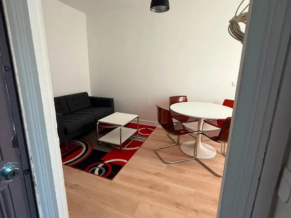 Location appartement 2 pièces 31 m² Saint-Ouen (93400)