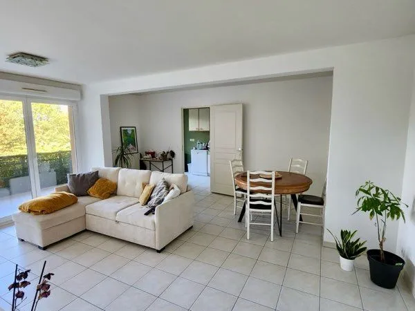 T4 + balcon + cave + parking