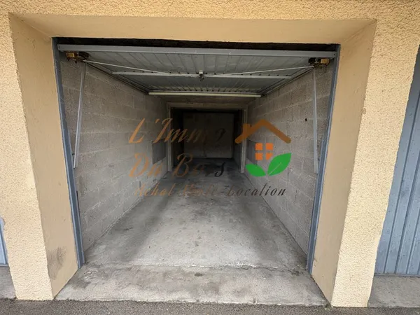 Stationnement Vente Roussillon   20000€