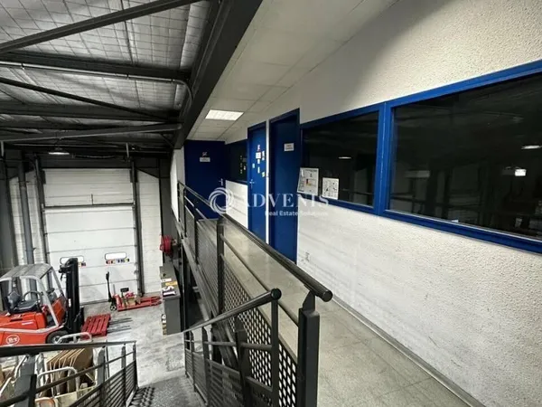 Local logistique 527 m²