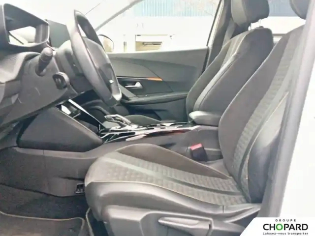 Peugeot 2008 electrique 136 ch — photo 11
