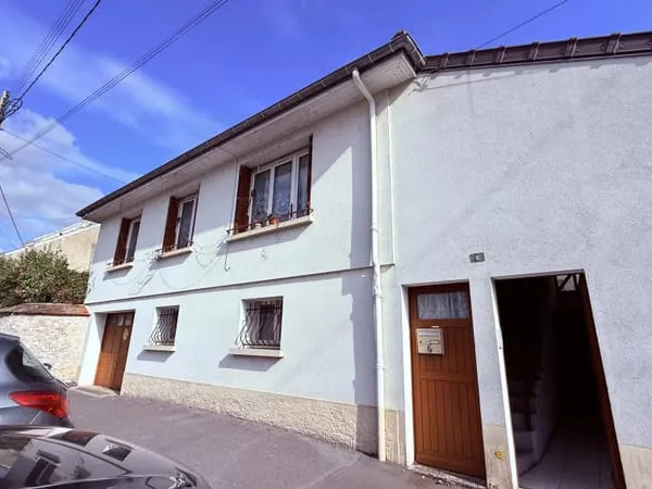 Maison avec seconde maison indépendante sur 322 m² de terrain - La Ferté-Gaucher