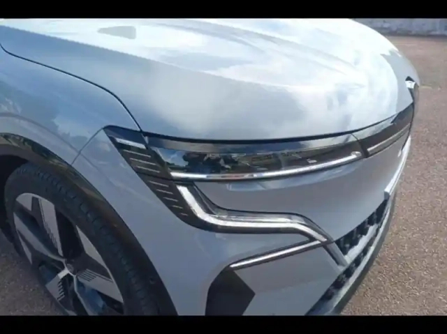 Renault Megane e-tech electric ev60 220ch techno optimum charge — photo 15