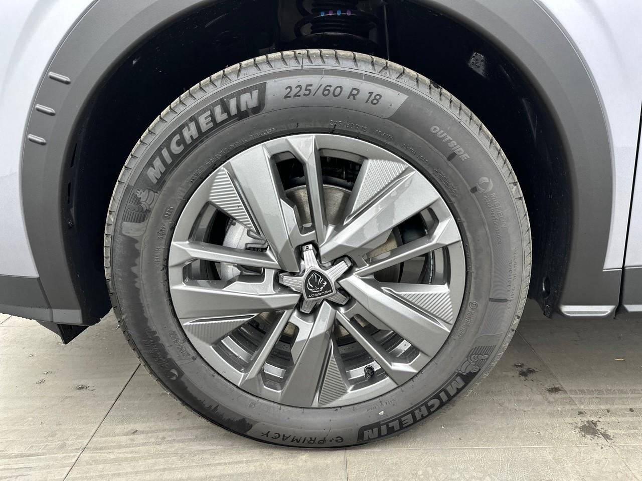 Peugeot 3008 hybrid 145 e-dcs6 allure — photo 14