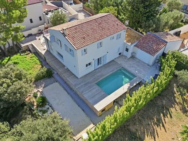 Villa 4 pièces 190m2