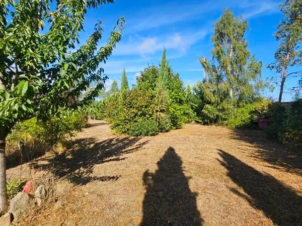 Terrain 767 m²