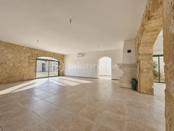 Maison 5 pièces 212 m²