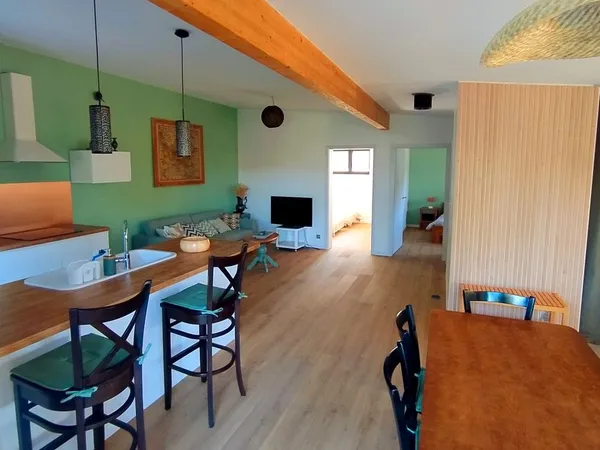Part loue Cottage indépendant avec jardin (loc 3 mois minimum entre 1janvier et fin juin 2027)