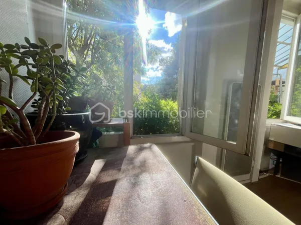 Appartement de 2 pièces 43.65m2 et jardin 100m2 environ