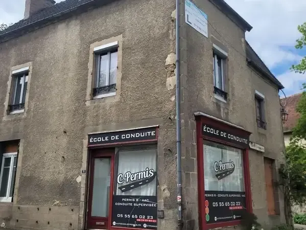 Commerce 6 pièces 142 m²