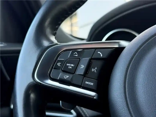 Jaguar F-Pace v6 3.0 d - 300 ch awd bva8 — photo 22