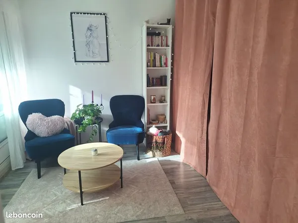 Studio 31 m² - Grand balcon, vue verdoyante, cave et parking - Cran-Gevrier