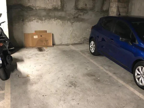 Location place parking sécurisée