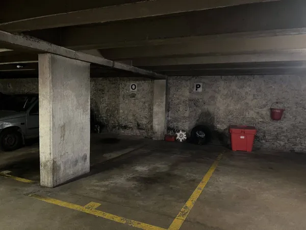 Parking 9 m²