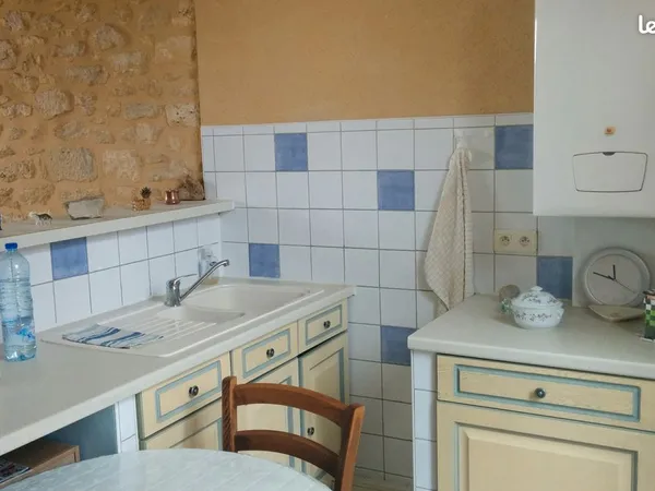 T3 location nue + box de 8M2