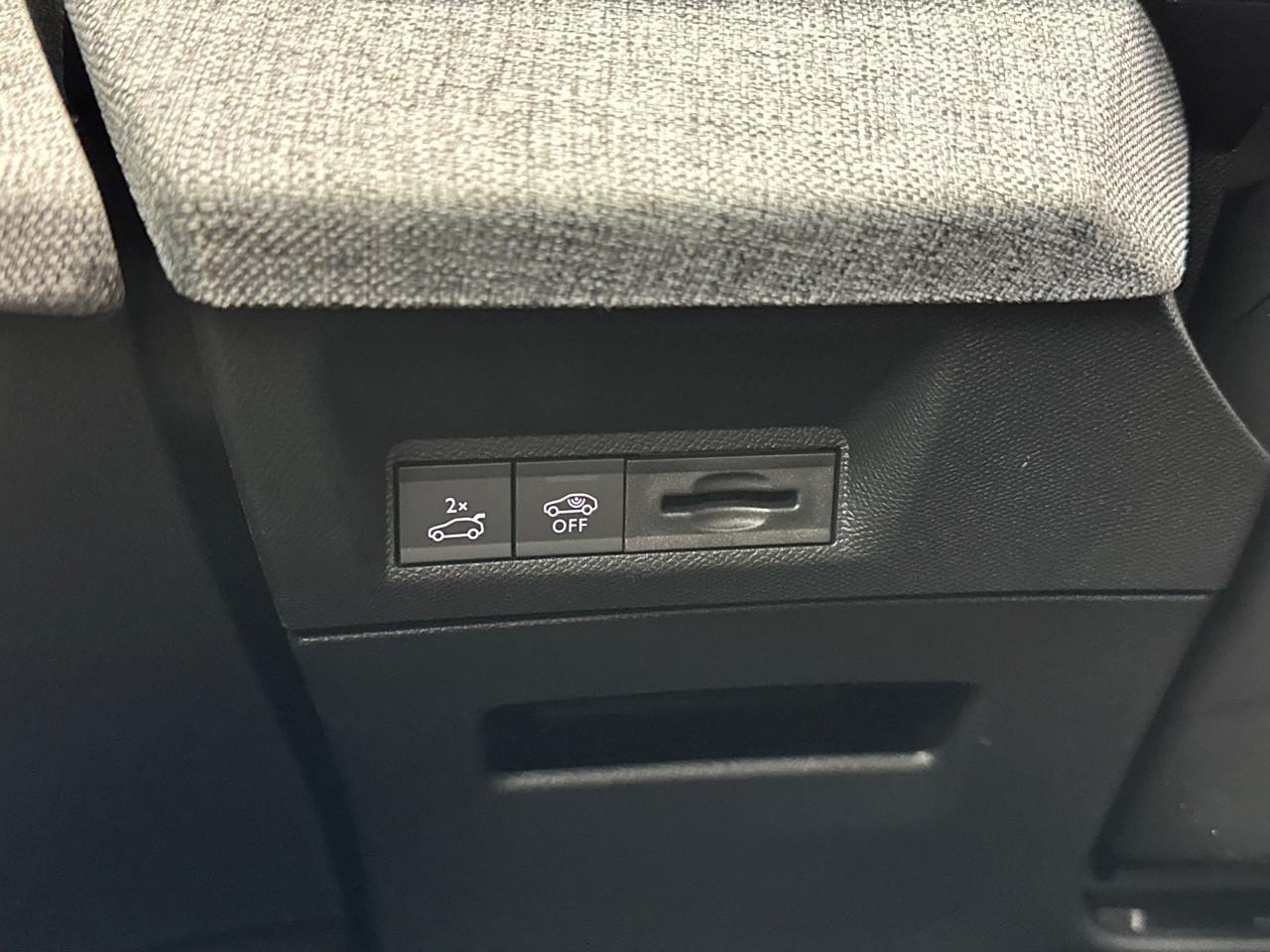 Peugeot 3008 electrique 210 ch 73 kwh gt — photo 16