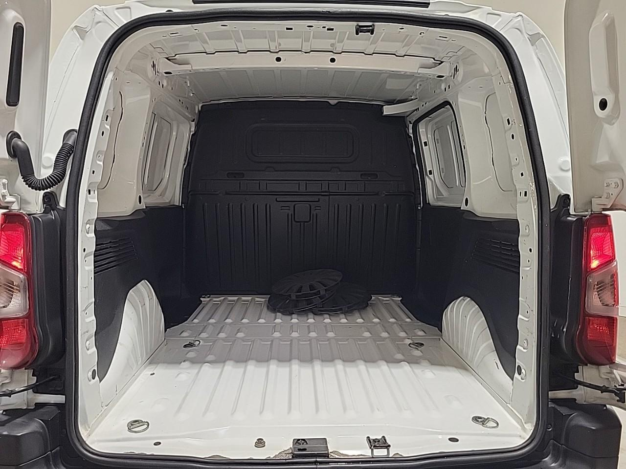 Citroën Berlingo van m 650 bluehdi 100 s&s driver — photo 14
