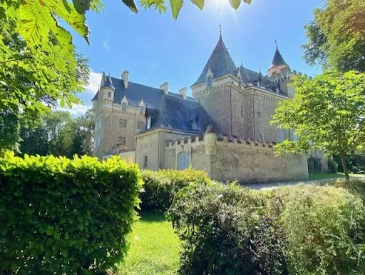 Bien d’exception Vente Léran   650000€